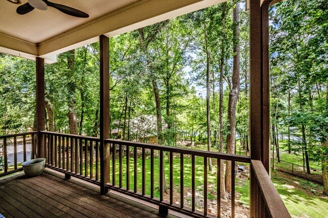 Building Photo - 1801 Camellia Ct
