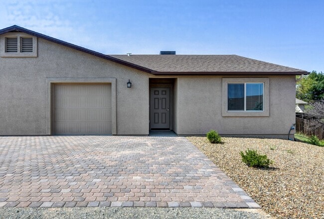 Building Photo - 3850 E Teri Ct