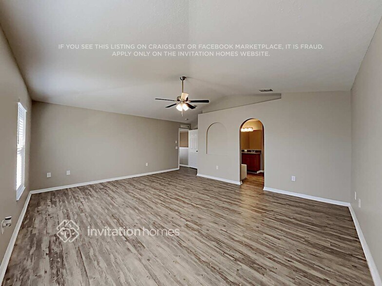 Building Photo - 2128 Valrico Heights Blvd