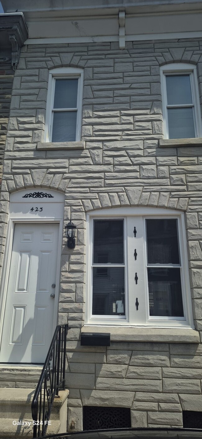 Primary Photo - 423 Orange St