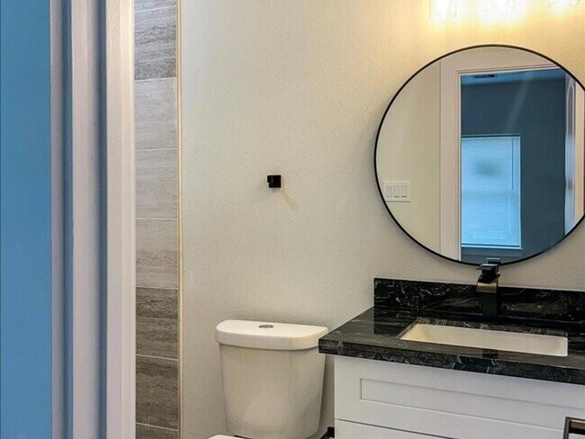 Building Photo - 4429 Sterling St