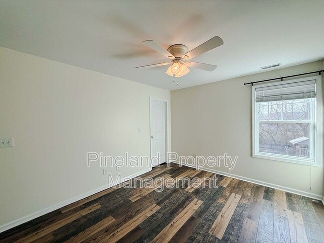 Building Photo - 1033- 164 Ladden Lane