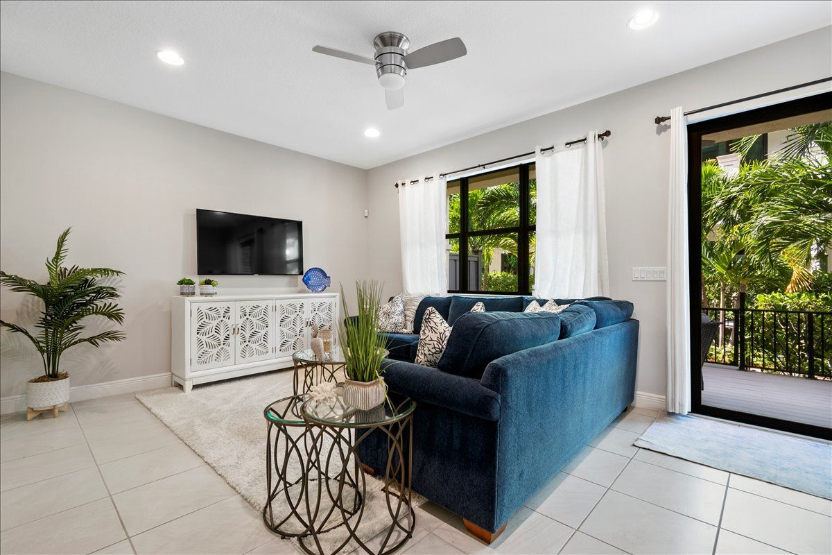 Building Photo - 619 Windward Cir
