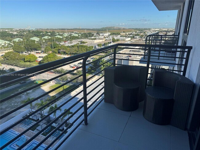 Building Photo - 5350 NW 84th Ave