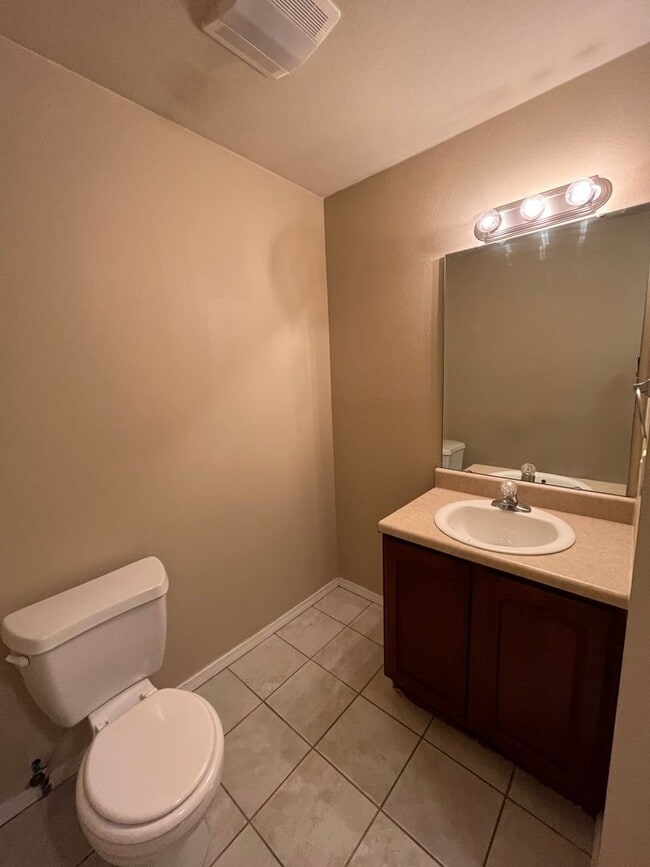 Building Photo - 2 bedroom 2 bath apartment at Clifton Heights Apartments basic internet and trash service included