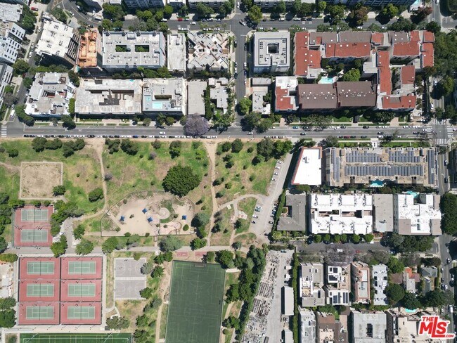 Building Photo - 1440 Veteran Ave