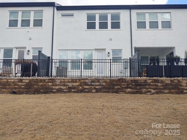 Building Photo - 4836 Blanchard Wy