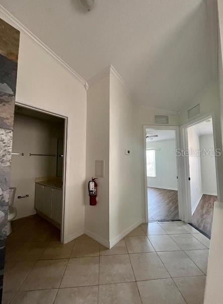 Building Photo - 2884 Club Cortile Cir