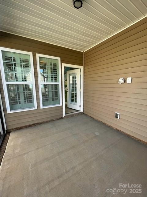 Building Photo - 18223 Ebenezer Dr