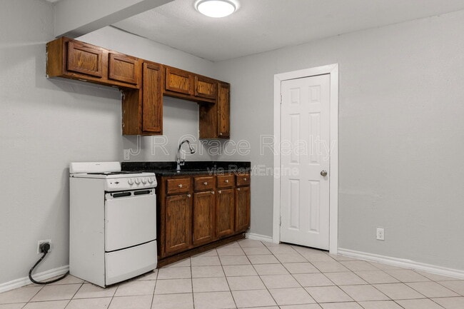 Building Photo - 2805 Bellmead Dr