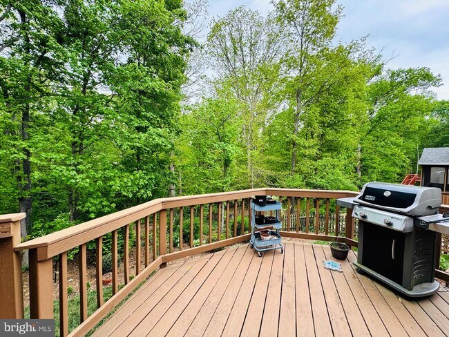 Building Photo - 12525 Hedges Run Dr