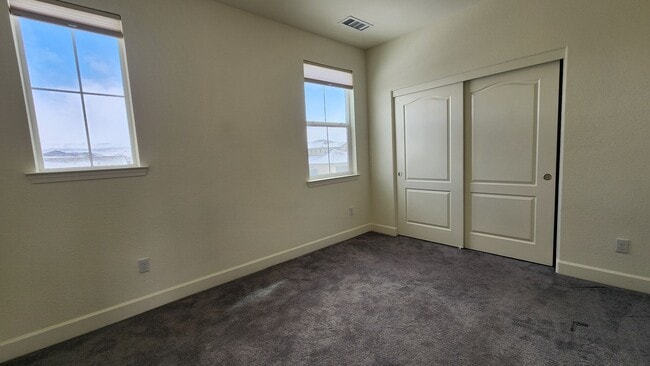 Building Photo - Spacious Two Story Home in Spanish Springs