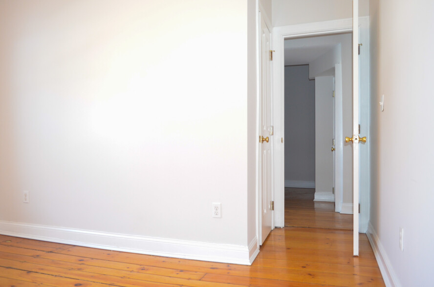 Bedroom 1 - 347 Ocean St