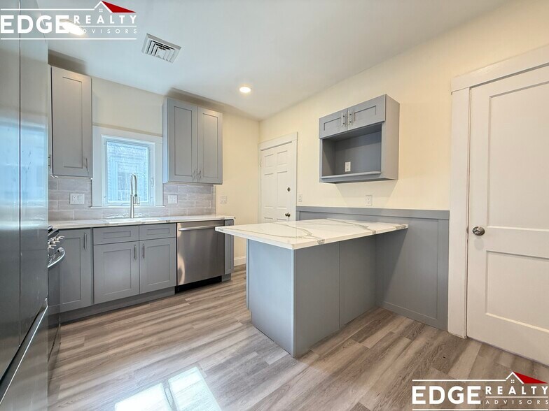 Building Photo - 96 Brayton Rd