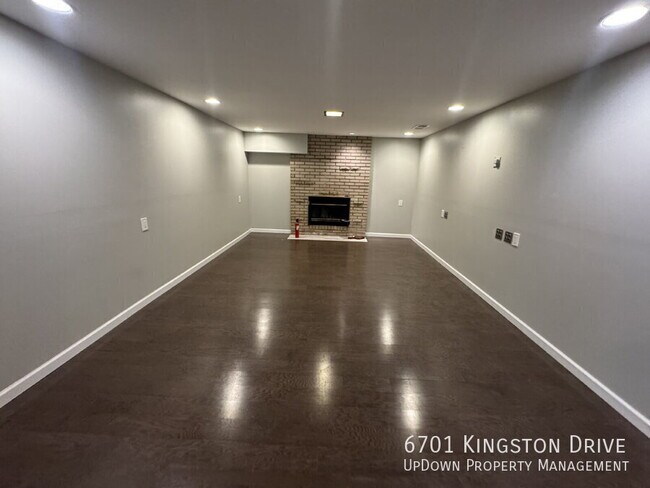 Building Photo - 6701 Kingston Dr