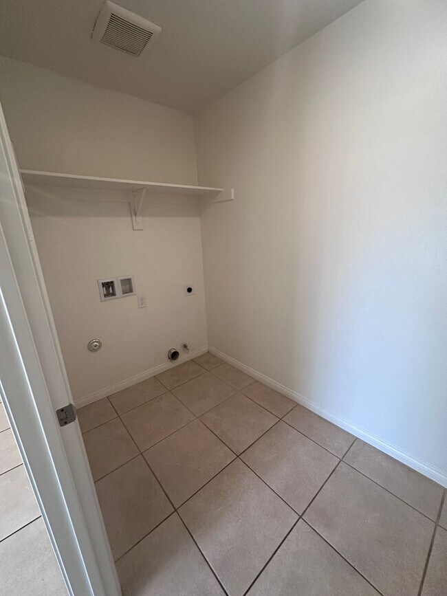 Building Photo - 509 Chapultepec Ave