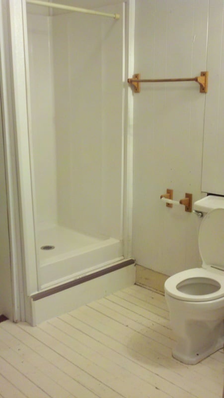 Building Photo - 547 Niagara St