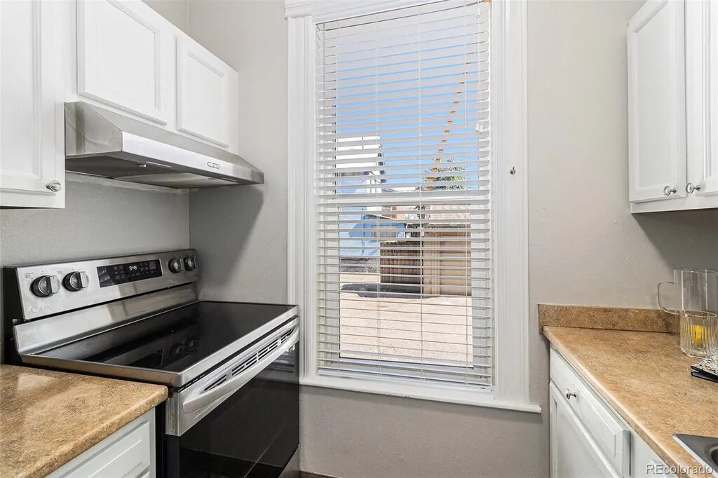 Kitchen - 813 E 14th Ave