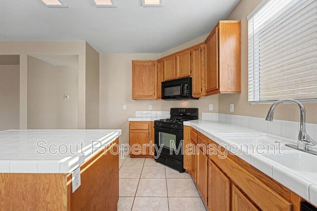 Building Photo - 46201 Jane Pl