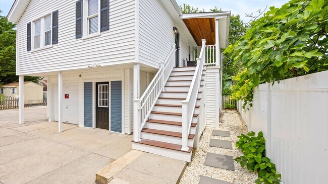 Building Photo - 54 Wesley Rd