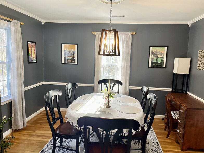 dining room - 2206 Cedar Crest Rd