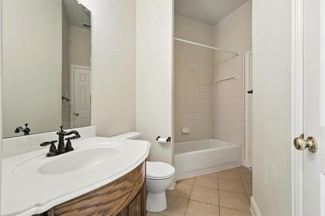 Building Photo - 1706 Mapleleaf Dr