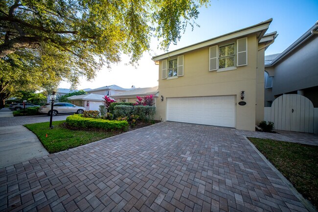 Building Photo - 14354 Cypress Island Cir