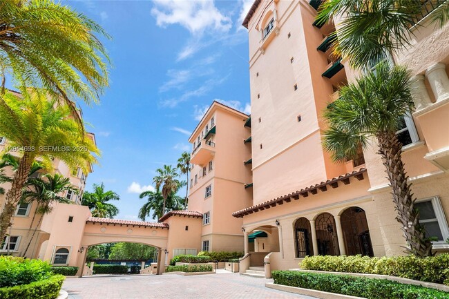 Building Photo - 13633 Deering Bay Dr
