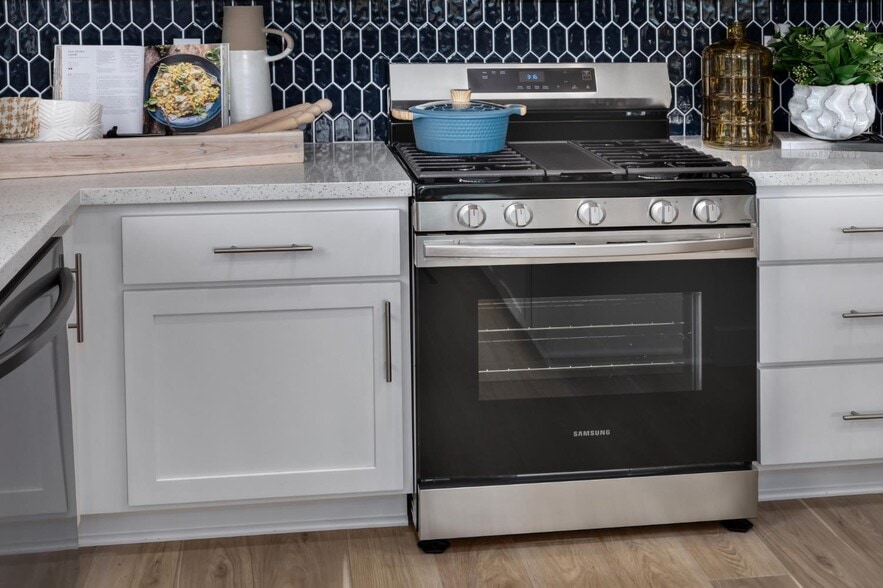Range and Hood - 2109 Emerald Ranch Rd
