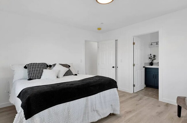Building Photo - 3 BEDROOM - NEW CONSTRUCTION