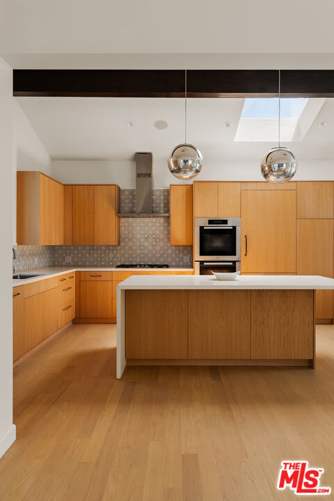 Building Photo - 647 Toyopa Dr