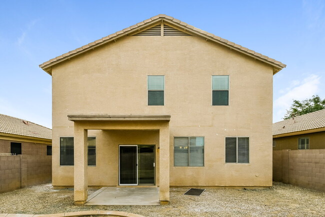 Building Photo - 9022 W Villa Maria Dr