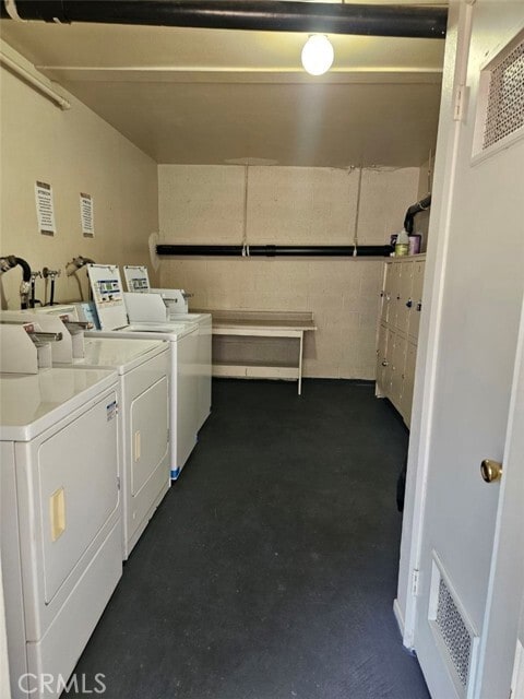 Building Photo - 1120 Nicklett Ave