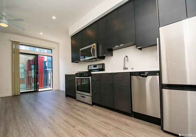 Building Photo - 237 Shipley St