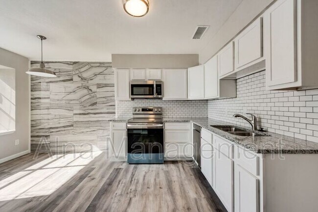 Building Photo - 80 E Mountain Creek Dr