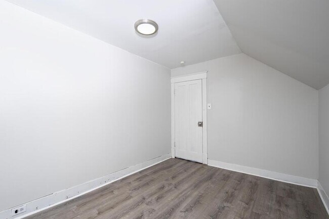 Building Photo - 1130 1st St