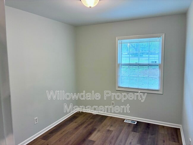 Building Photo - 8600 Marigold St