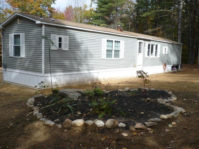 home and garden - 24 Reginald Ln