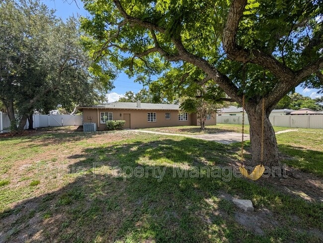 Building Photo - 808 N Mac Dill Ave