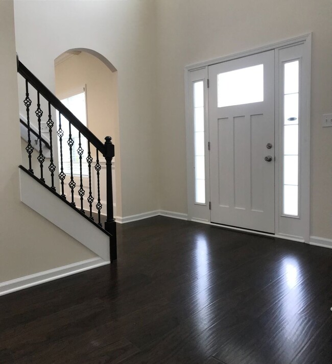 Building Photo - Regal Home on Regatta Way!