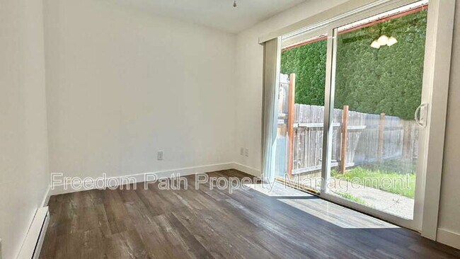 Building Photo - 3102 N 19th St