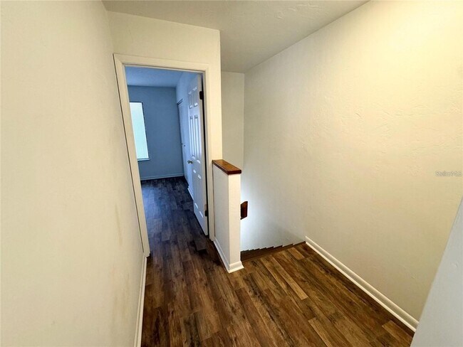 Building Photo - 2300 SW 43rd St