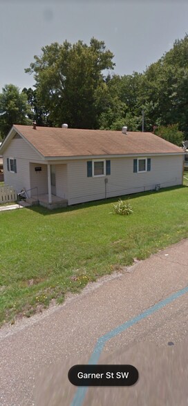 Outside 1 - 2202 S Adams Ave