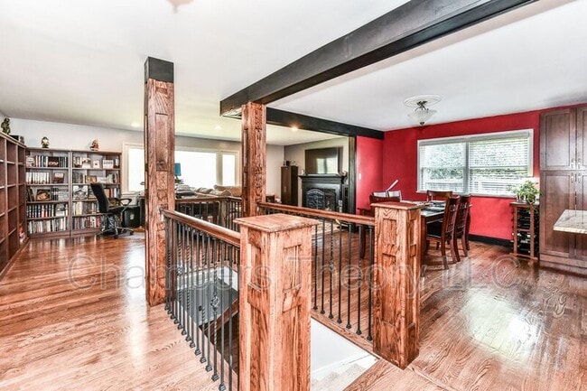 Building Photo - 1328 N Ivanhoe St