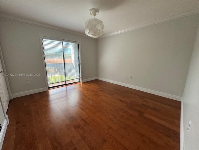 Building Photo - 4702 SW 67th Ave