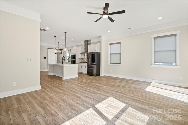 Building Photo - 1109 Masefield Ave
