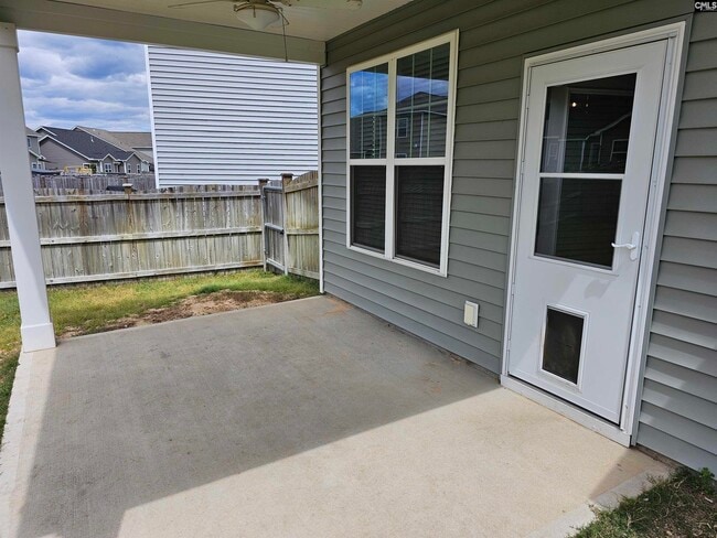 Building Photo - 717 N Pinewalk Way