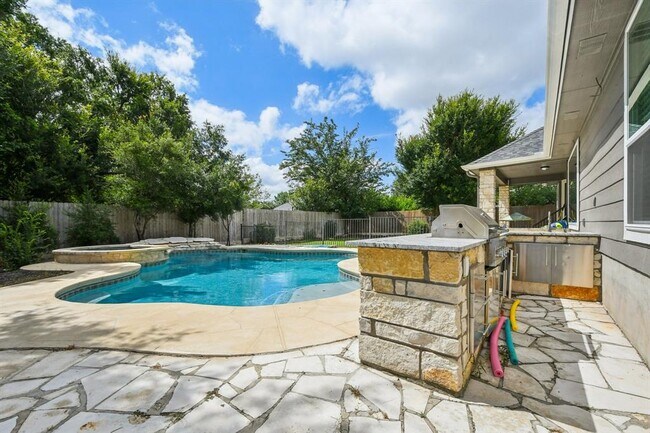 Building Photo - 16601 Malaga Hills Dr