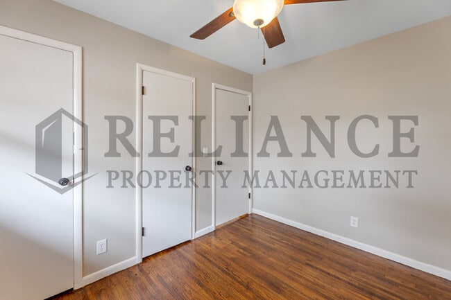 Building Photo - 2210 W Dallas St