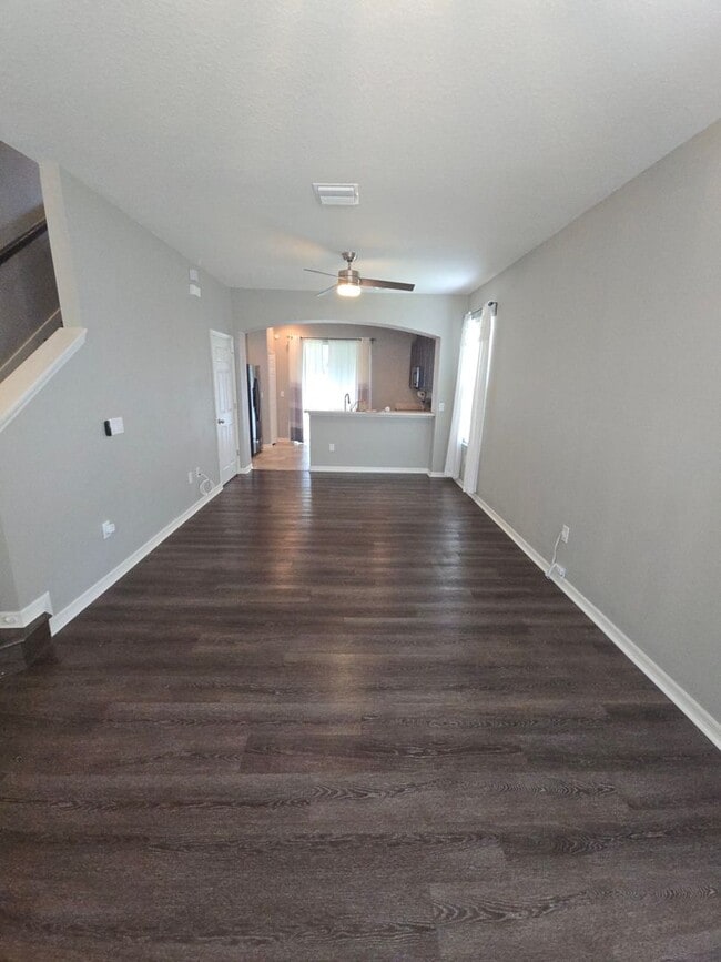 Building Photo - Beautiful 2/2.5 ***All included*** Interne...